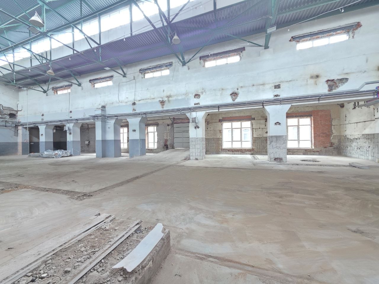 Продам помещение свободного назначения 688.2 м.кв.