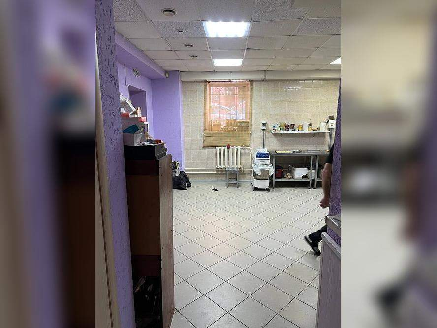 Продам магазин 120.6 м.кв.