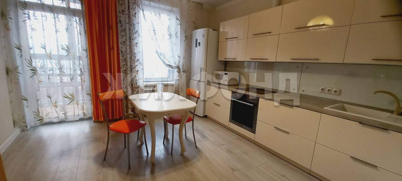 Квартира на продажу в Красноярске, Пушкина улица, 32 фото №0