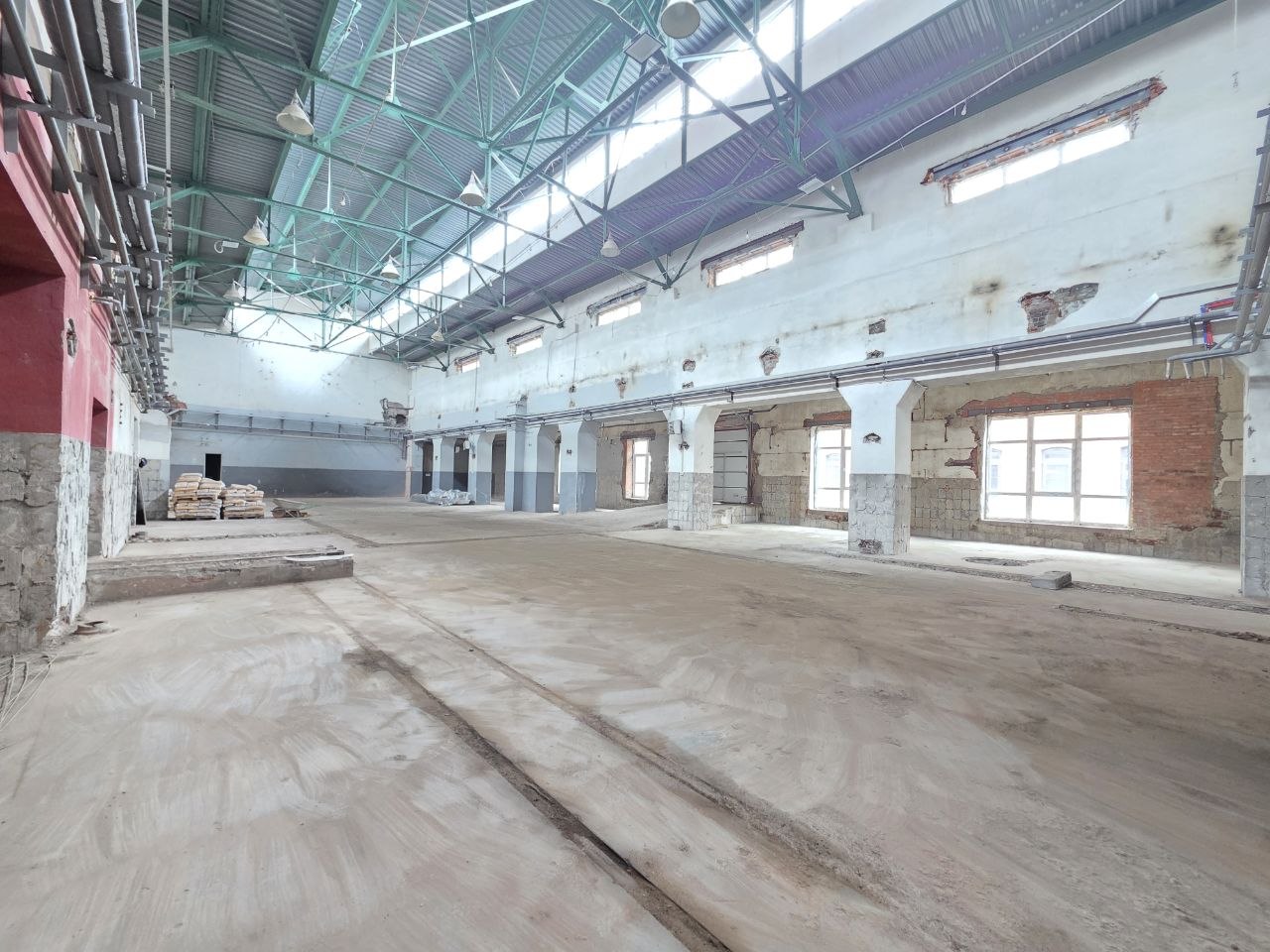 Продам помещение свободного назначения 688.2 м.кв.