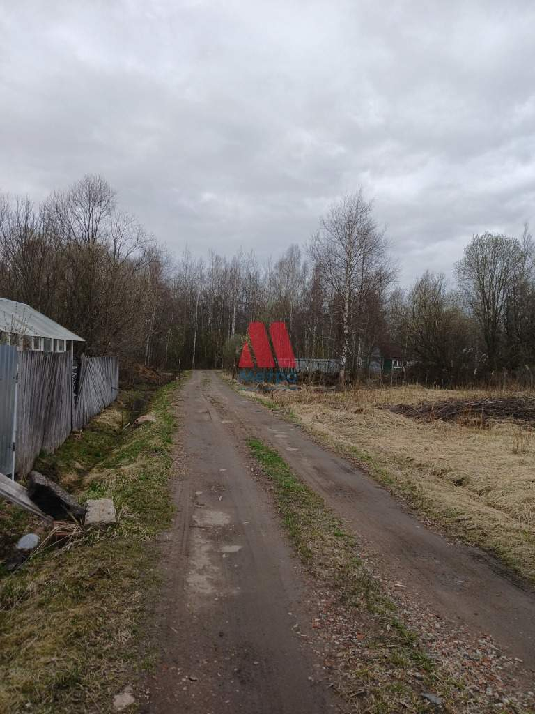 Продам земельный участок 1100 м.кв.