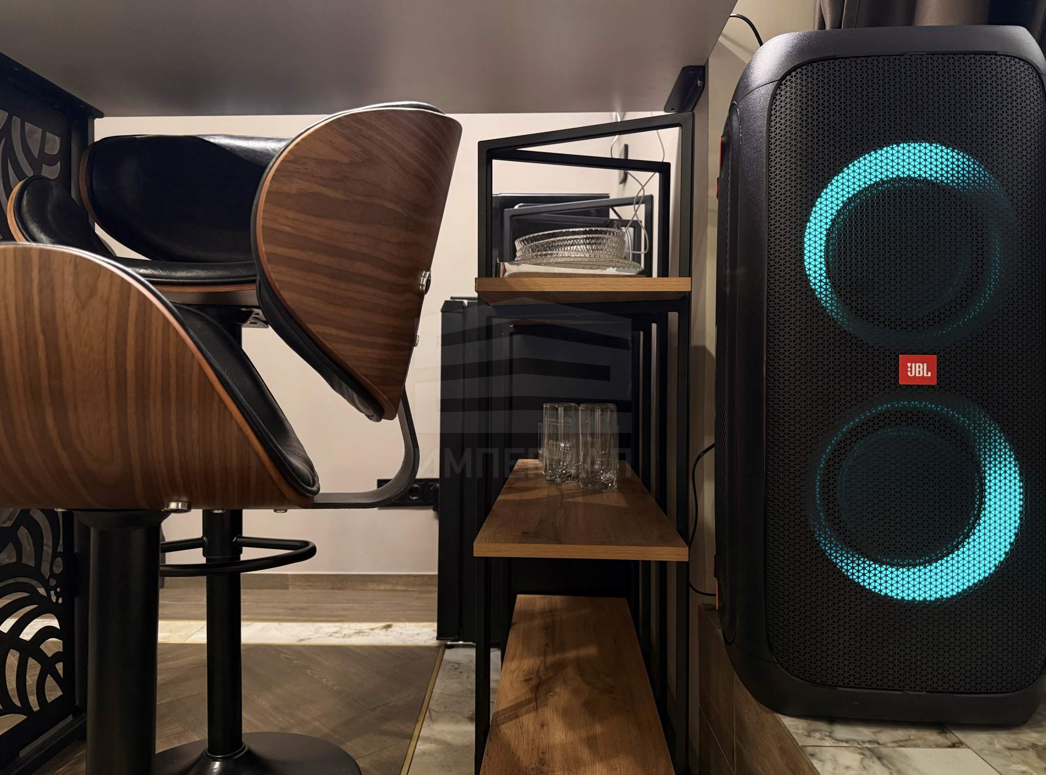 Продам помещение свободного назначения 12.9 м.кв.