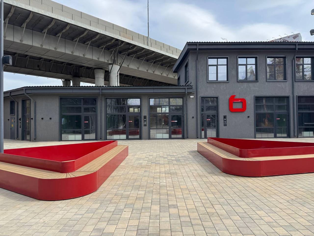 Продам помещение свободного назначения 10.9 м.кв.