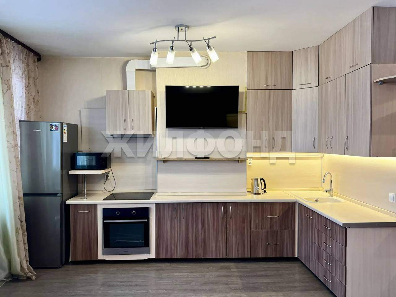 Квартира на продажу в Иркутске, Семена Лагоды улица, 4/5 фото №1