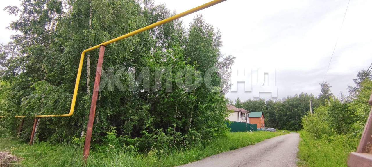 Продам земельный участок 700 м.кв.