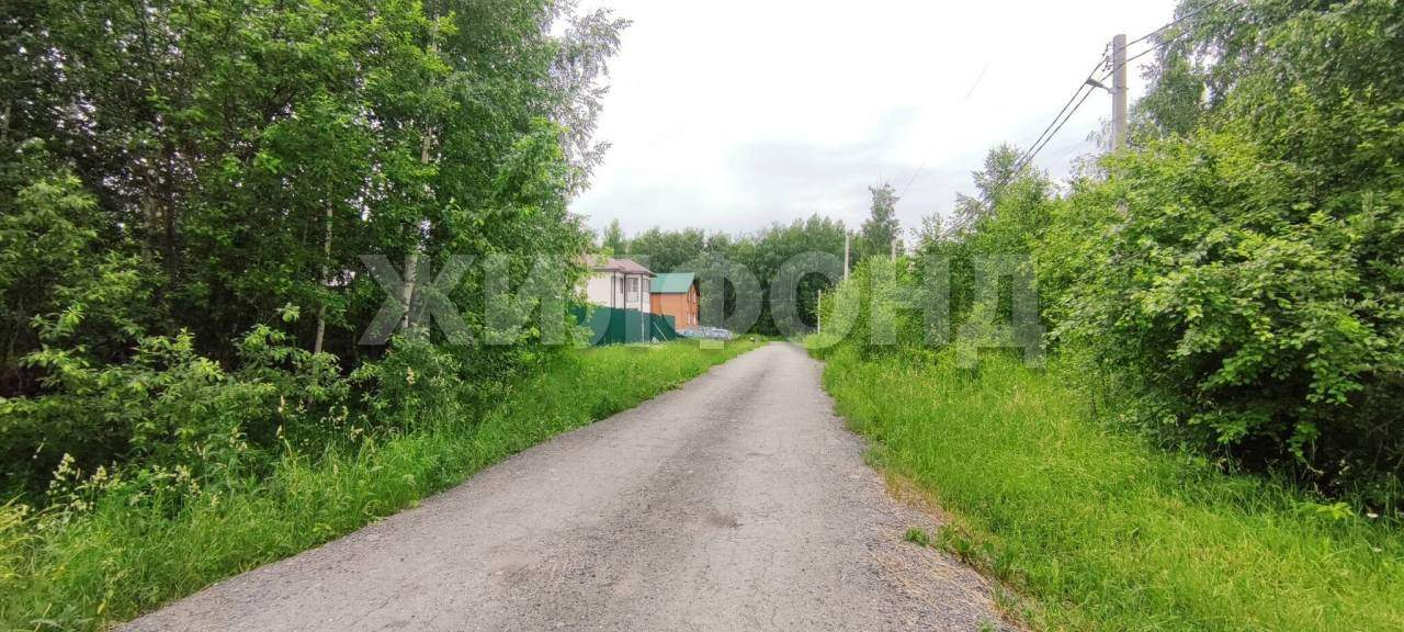 Продам земельный участок 700 м.кв.