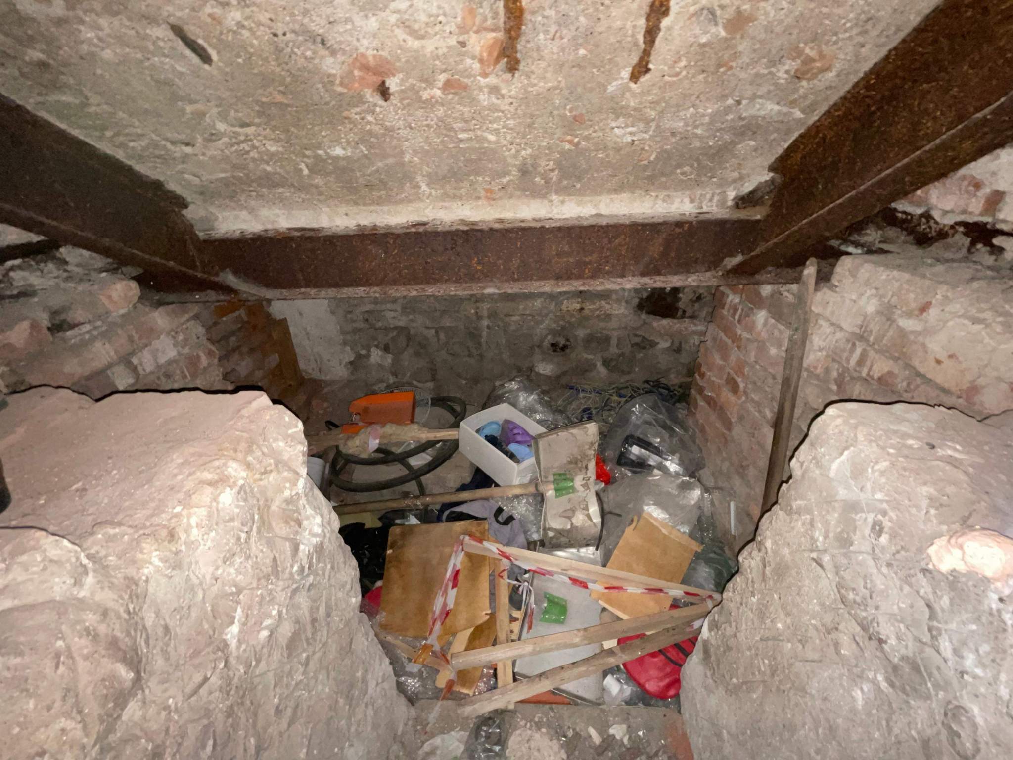 Продам офис 4.8 м.кв.