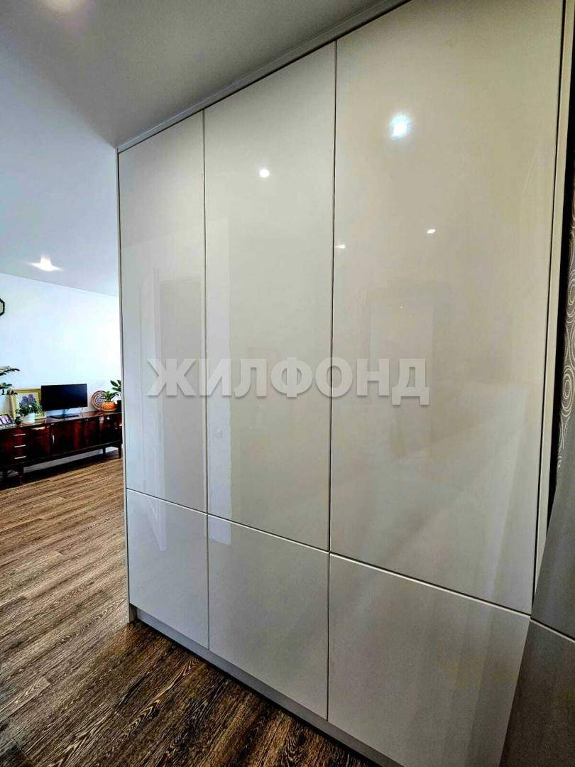 Квартира на продажу в Северске, Коммунистический проспект, 117 фото №3