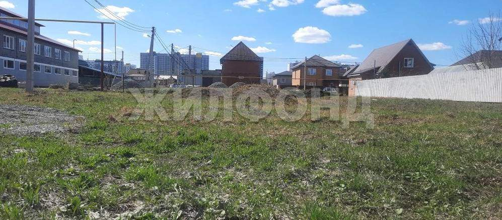 Продам земельный участок 600 м.кв.