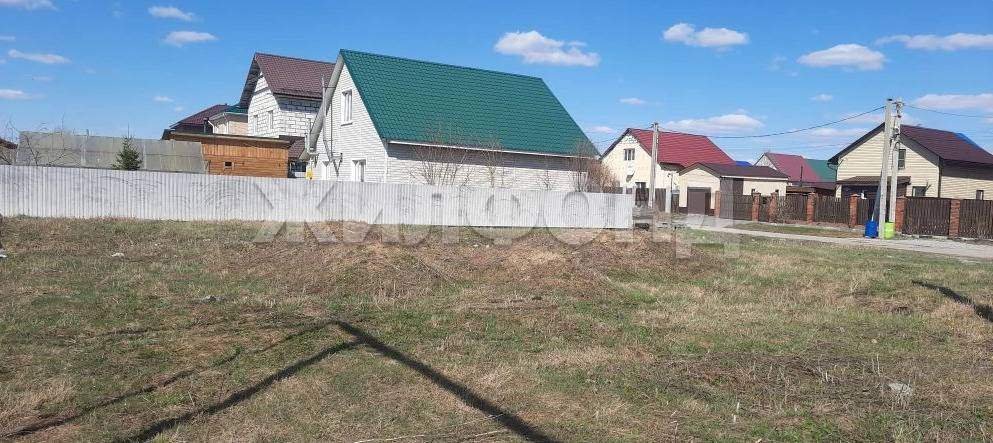 Продам земельный участок 600 м.кв.