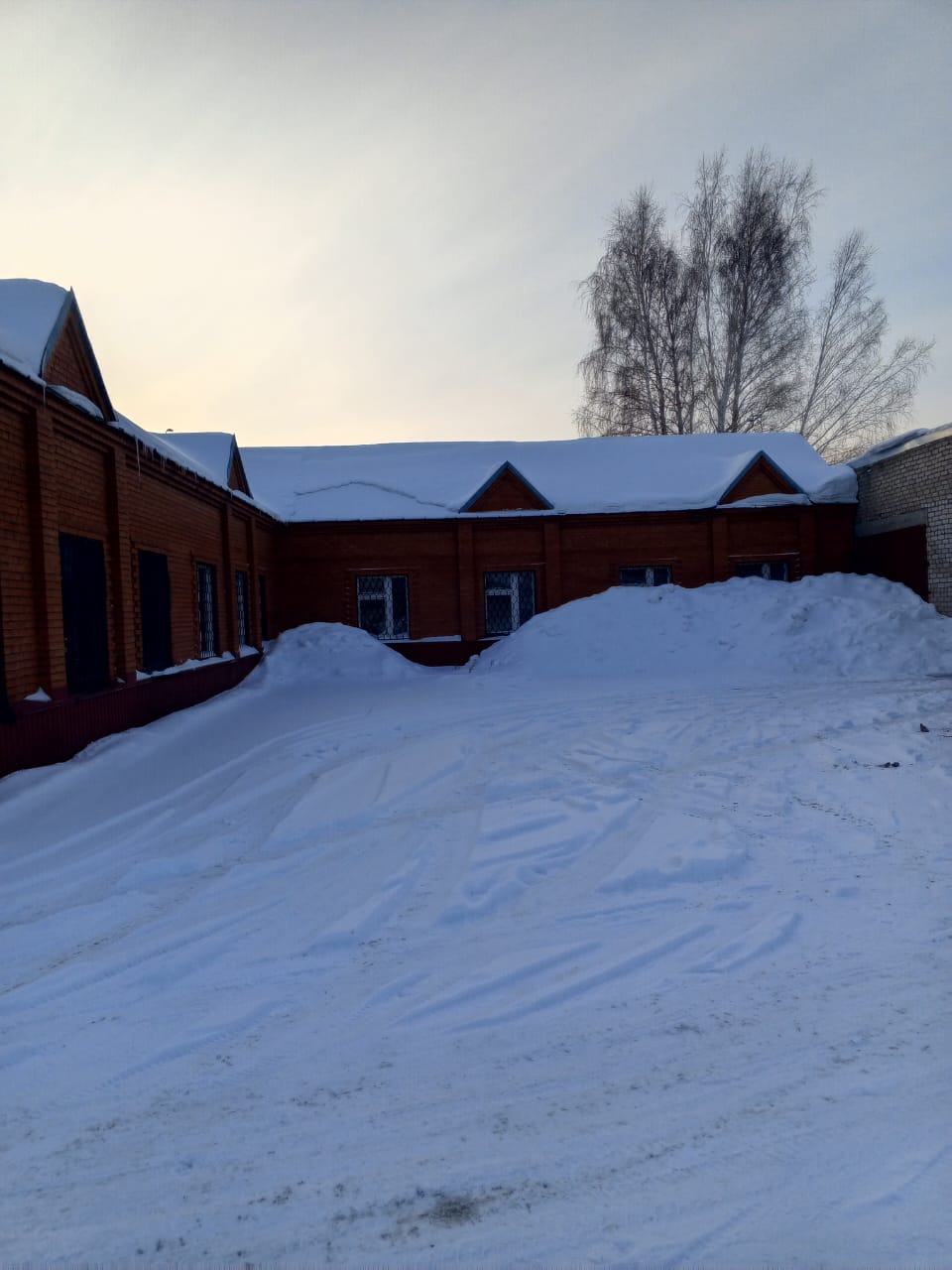 Продам торговое помещение 2170.3 м.кв.