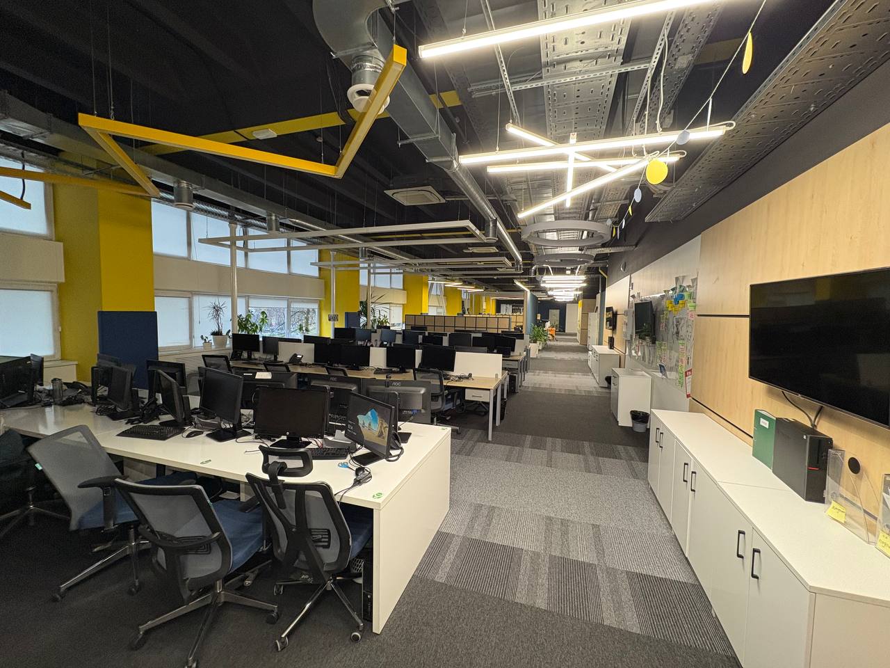 Сдам в аренду офис 560 м.кв.