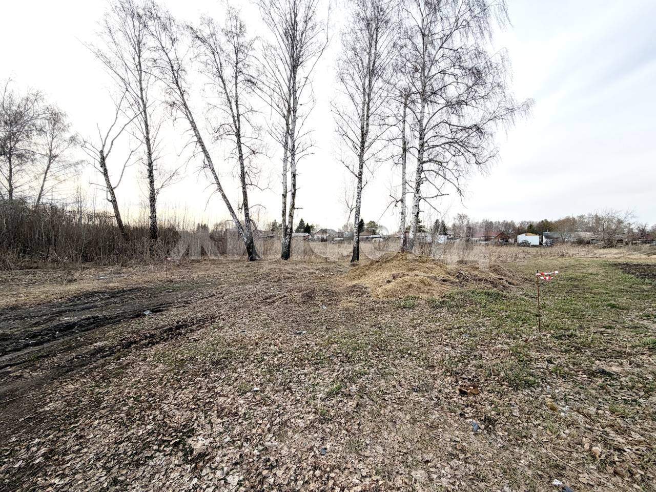 Продам земельный участок 1585 м.кв.
