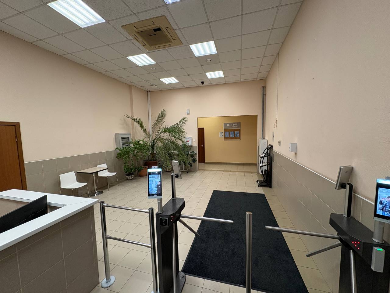 Сдам в аренду офис 560 м.кв.