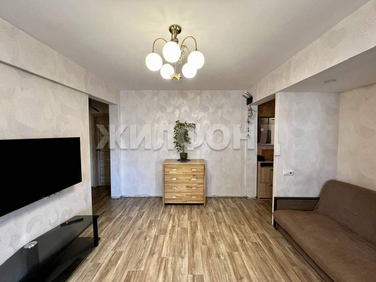 Квартира на продажу в Иркутске, Советская улица, 70 фото №1