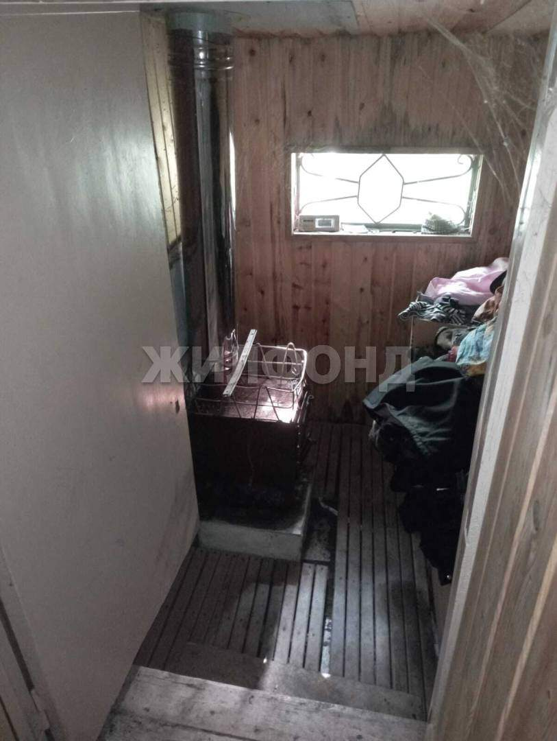 Продам земельный участок 600 м.кв.