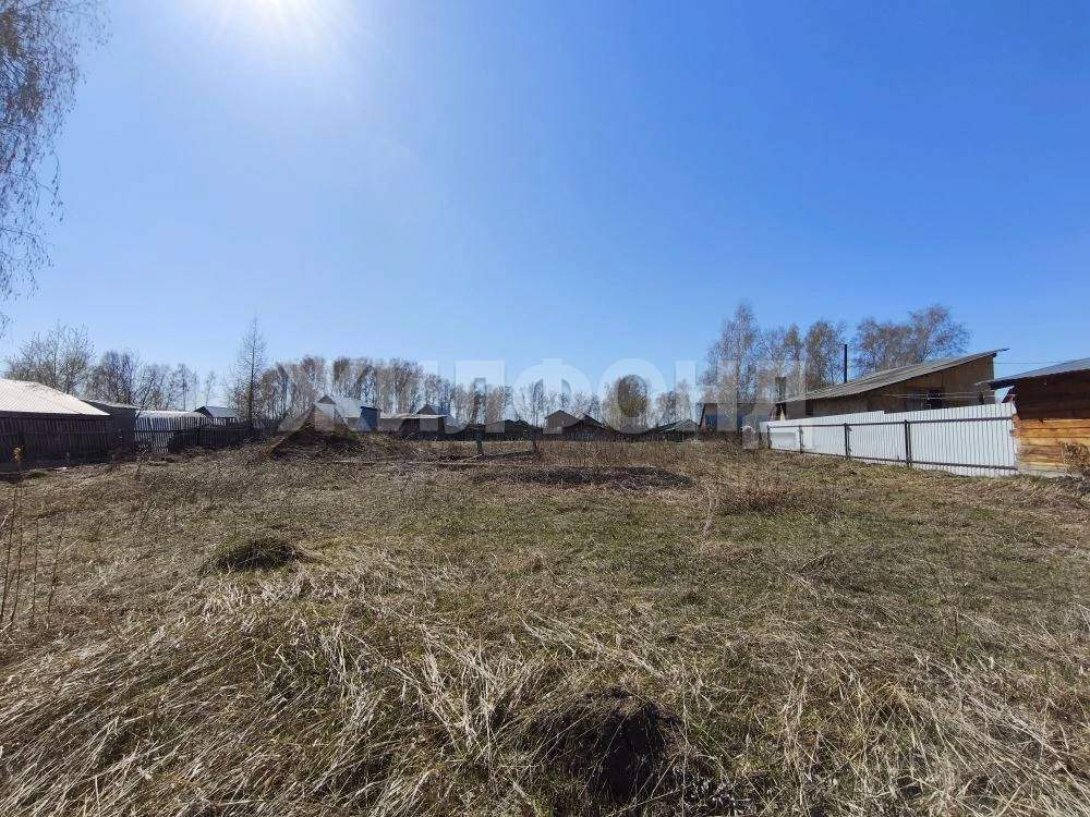 Продам земельный участок 1000 м.кв.