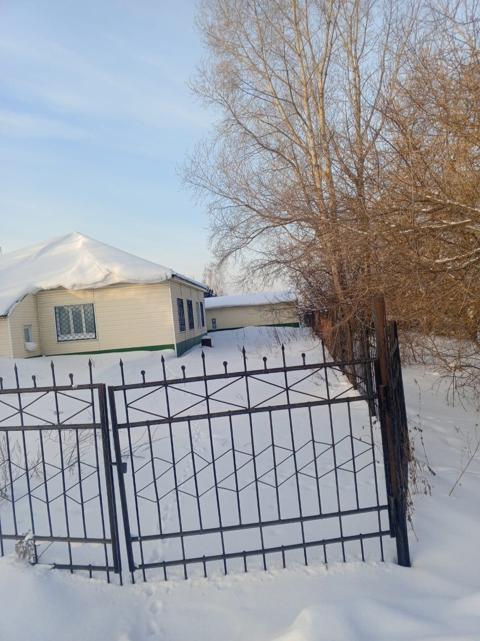 Продам торговое помещение 352.8 м.кв.