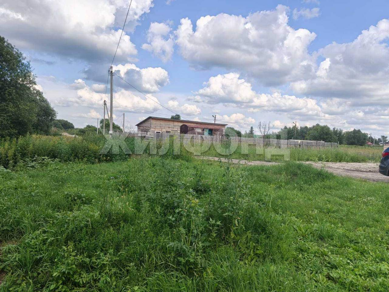 Продам земельный участок 1900 м.кв.