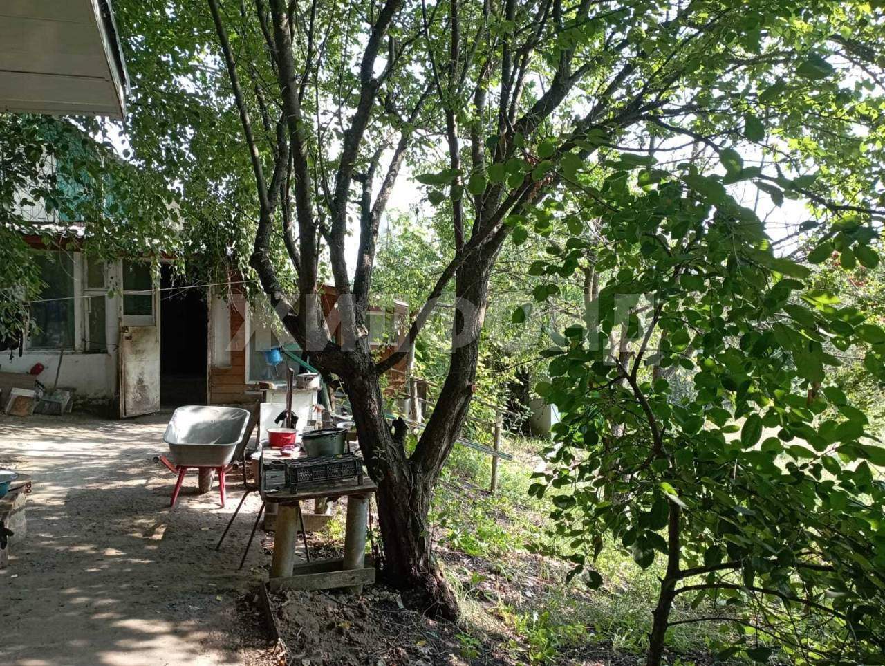 Продам земельный участок 600 м.кв.