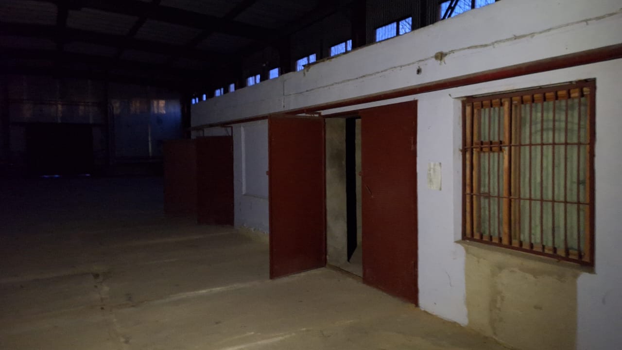 Продам торговое помещение 813.6 м.кв.