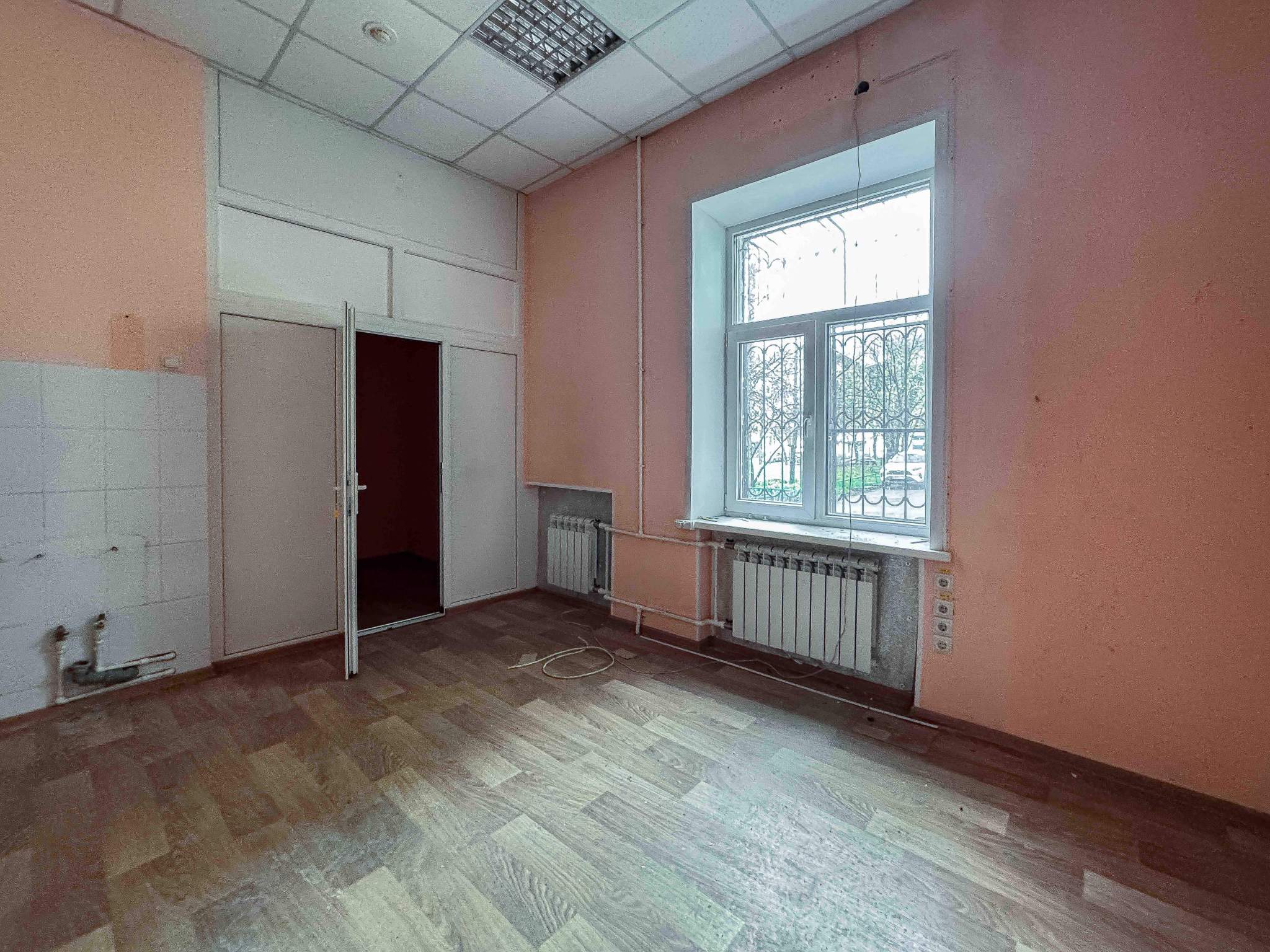 Продам офис 652.3 м.кв.