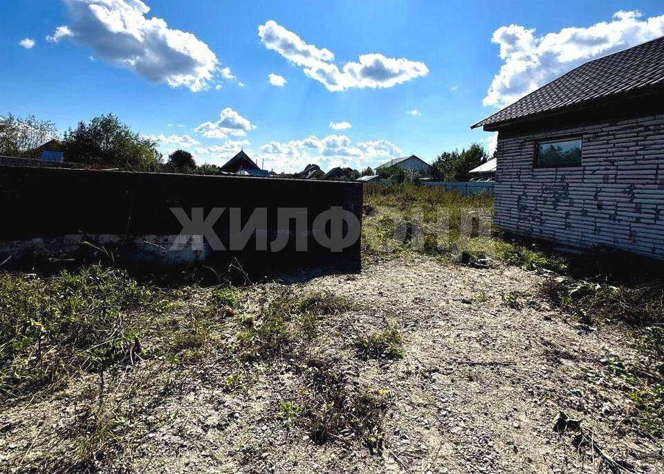 Продам земельный участок 1090 м.кв.