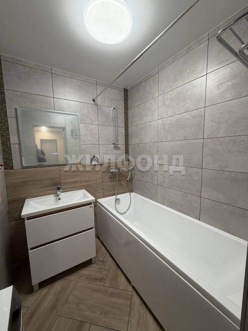Квартира на продажу в Красноярске, Авиаторов улица, 42 фото №16