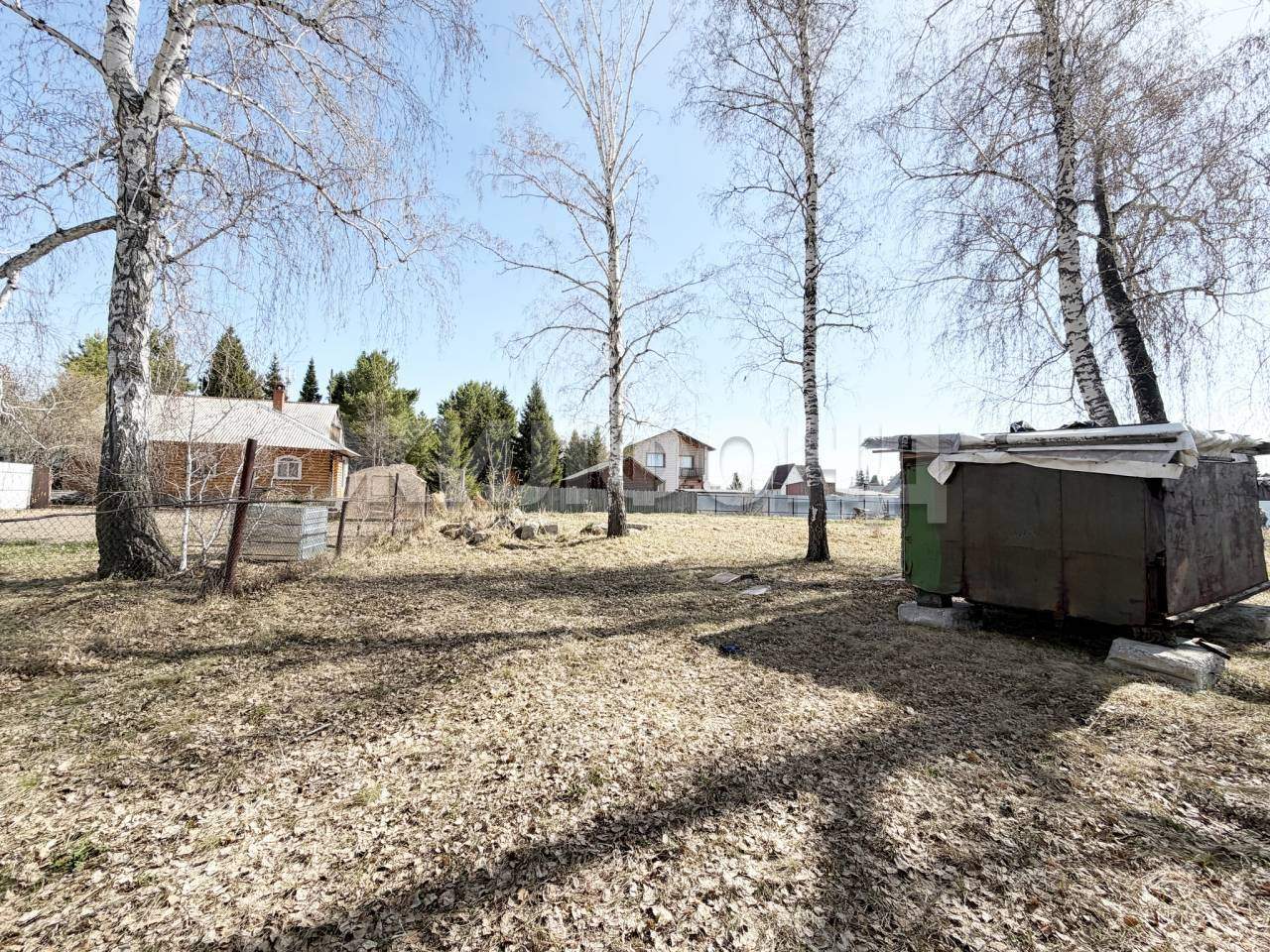 Продам земельный участок 1600 м.кв.