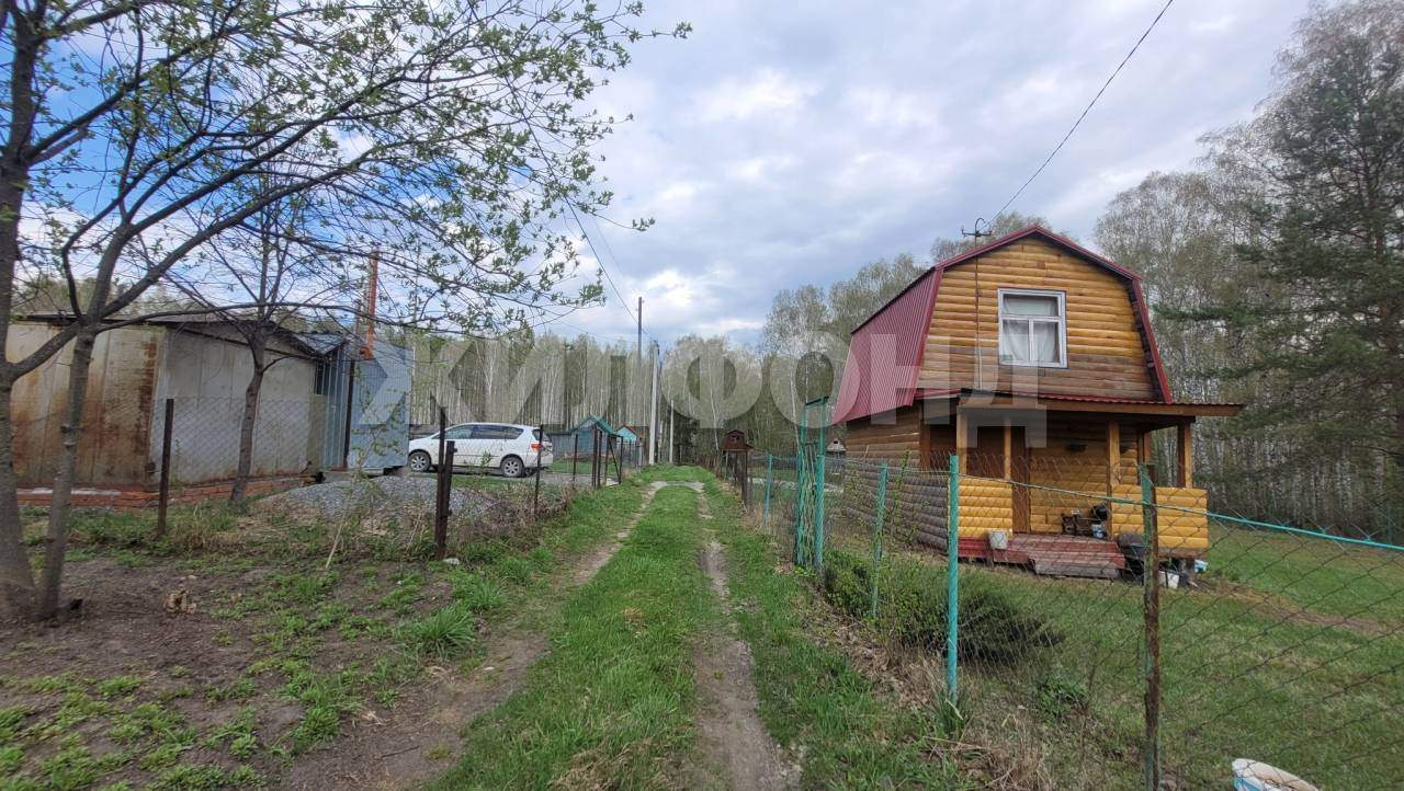 Продам земельный участок 620 м.кв.