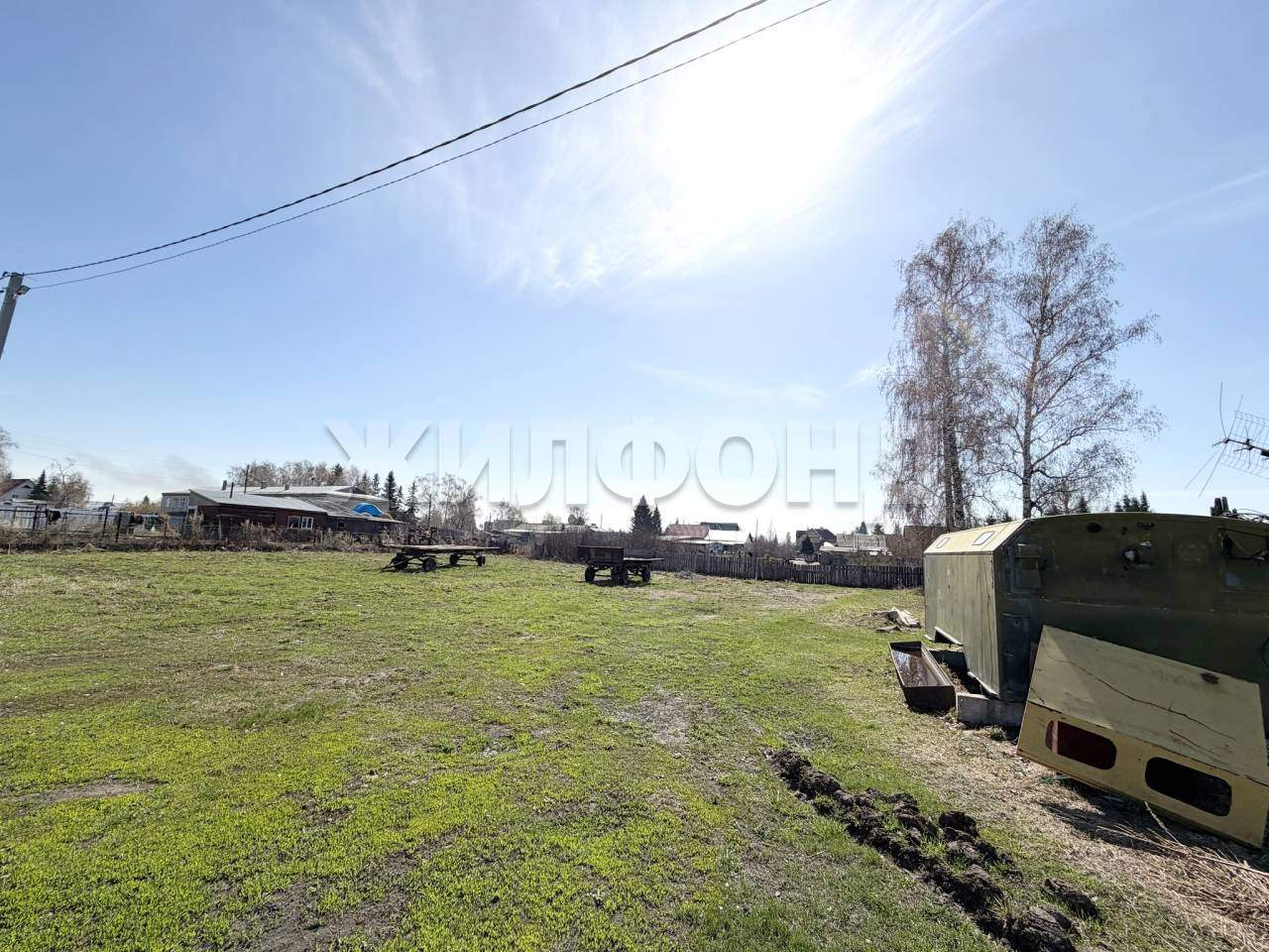 Продам земельный участок 1600 м.кв.