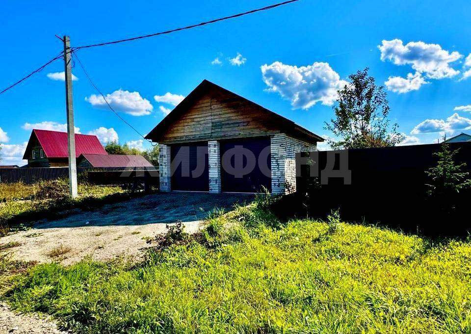 Продам земельный участок 1090 м.кв.