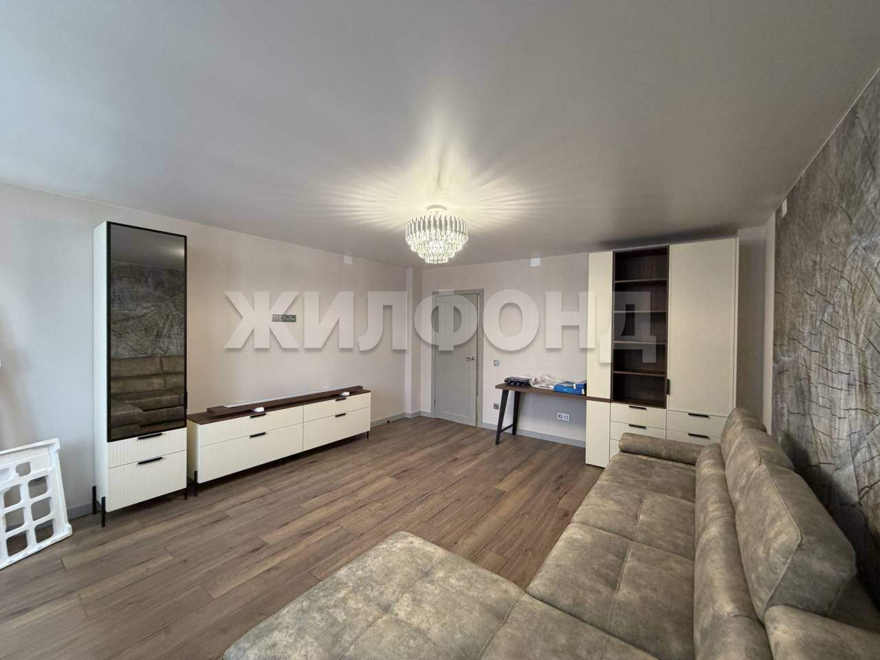 Квартира на продажу в Красноярске, Авиаторов улица, 42 фото №2