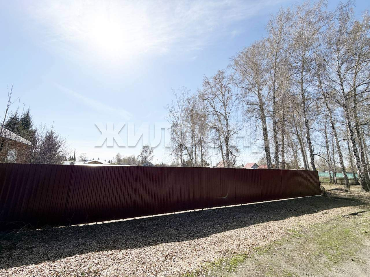 Продам земельный участок 1600 м.кв.