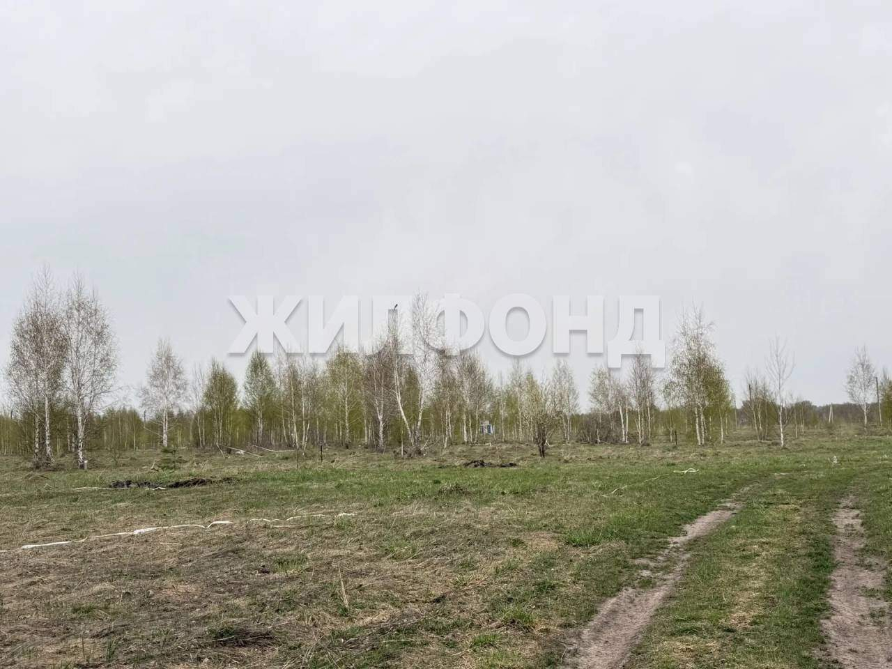 Продам земельный участок 800 м.кв.