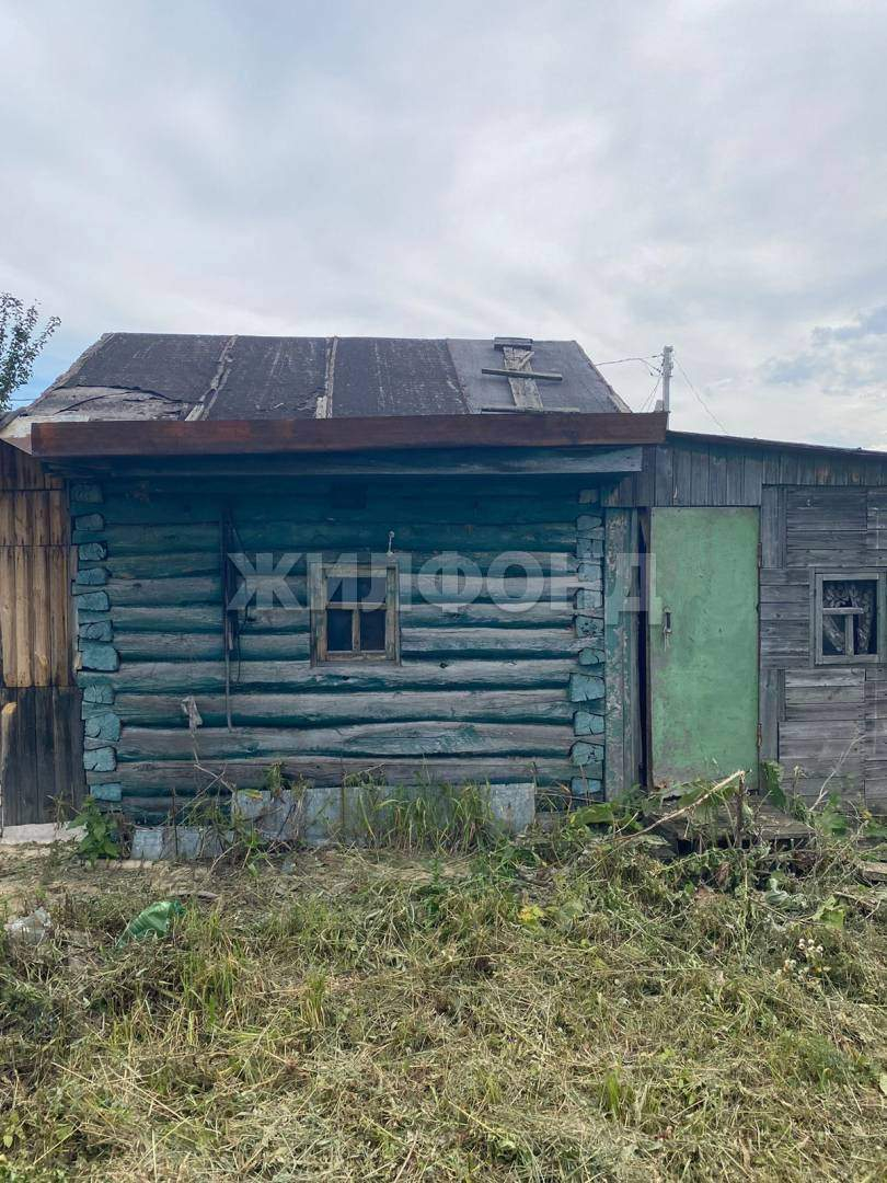 Продам земельный участок 700 м.кв.