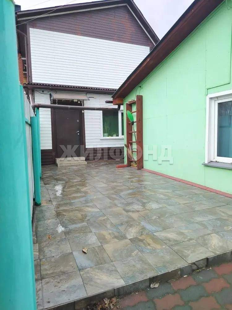 Продам земельный участок 1900 м.кв.