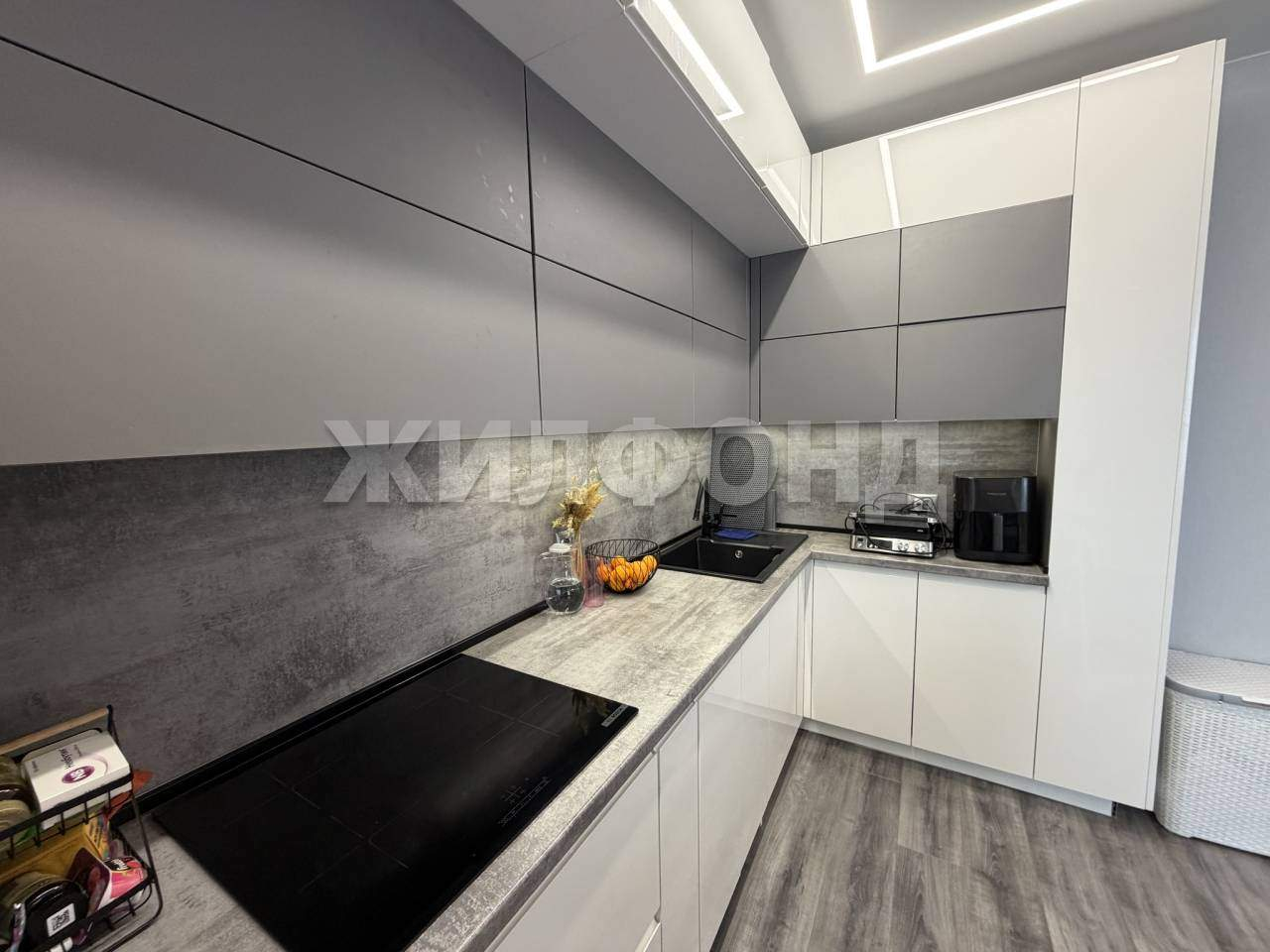 Квартира на продажу в Красноярске, Петра Подзолкова улица, 3 фото №8
