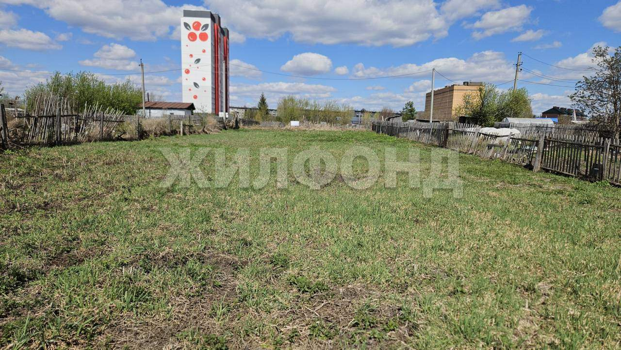 Продам земельный участок 800 м.кв.