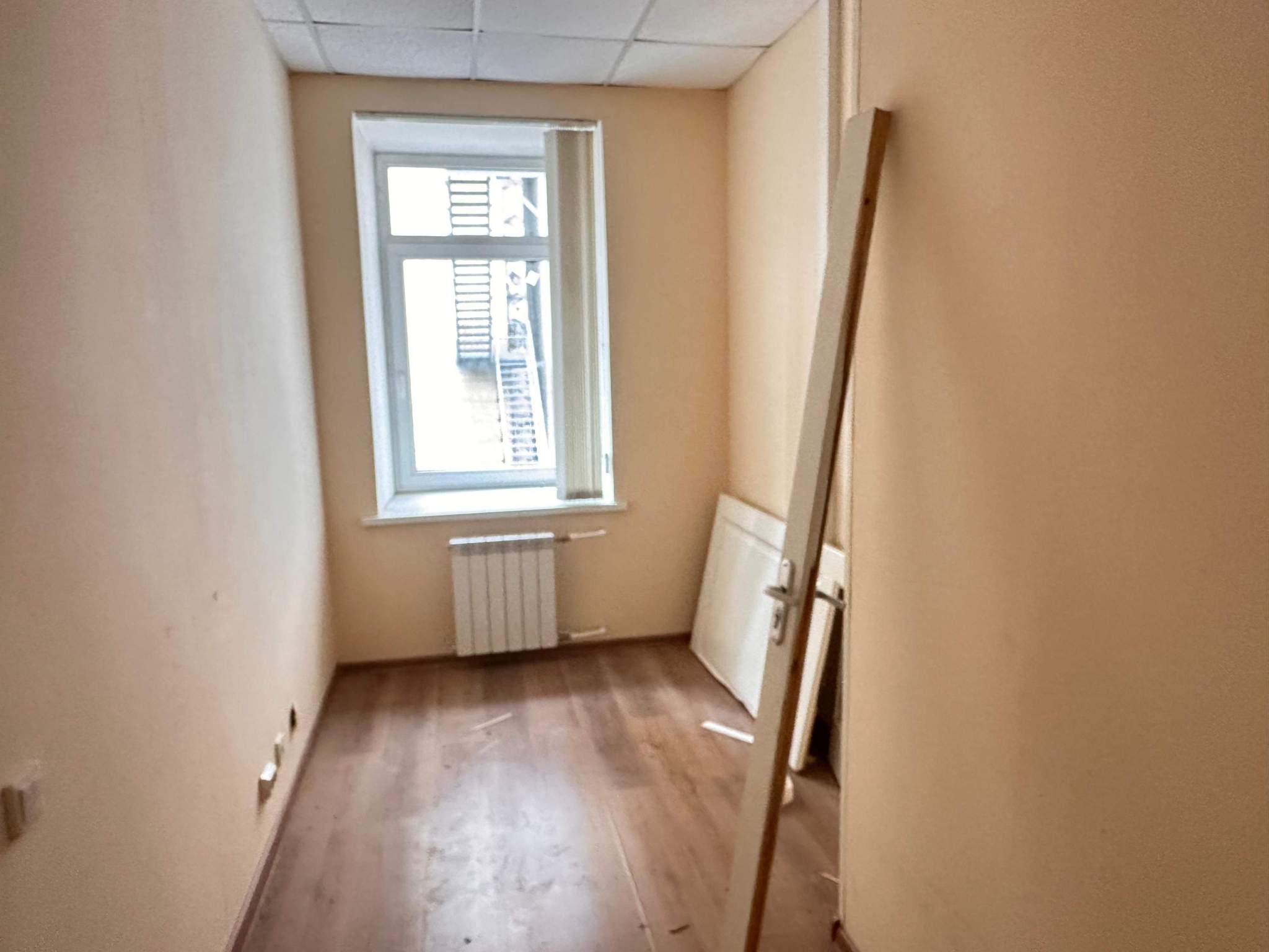 Продам офис 218 м.кв.