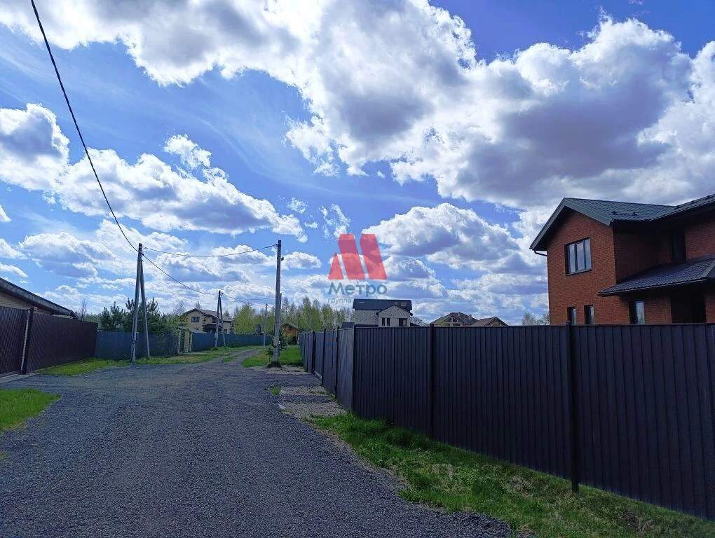 Продам земельный участок 1700 м.кв.