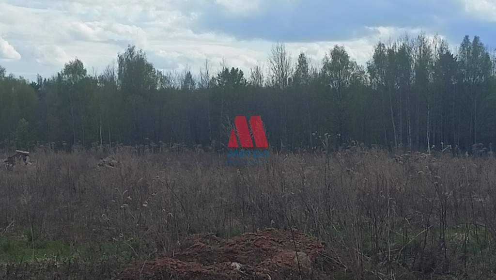 Продам земельный участок 1000 м.кв.