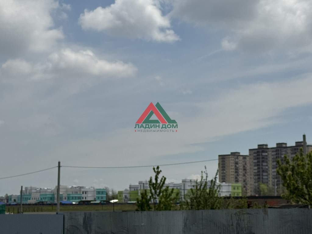 Продам земельный участок 600 м.кв.