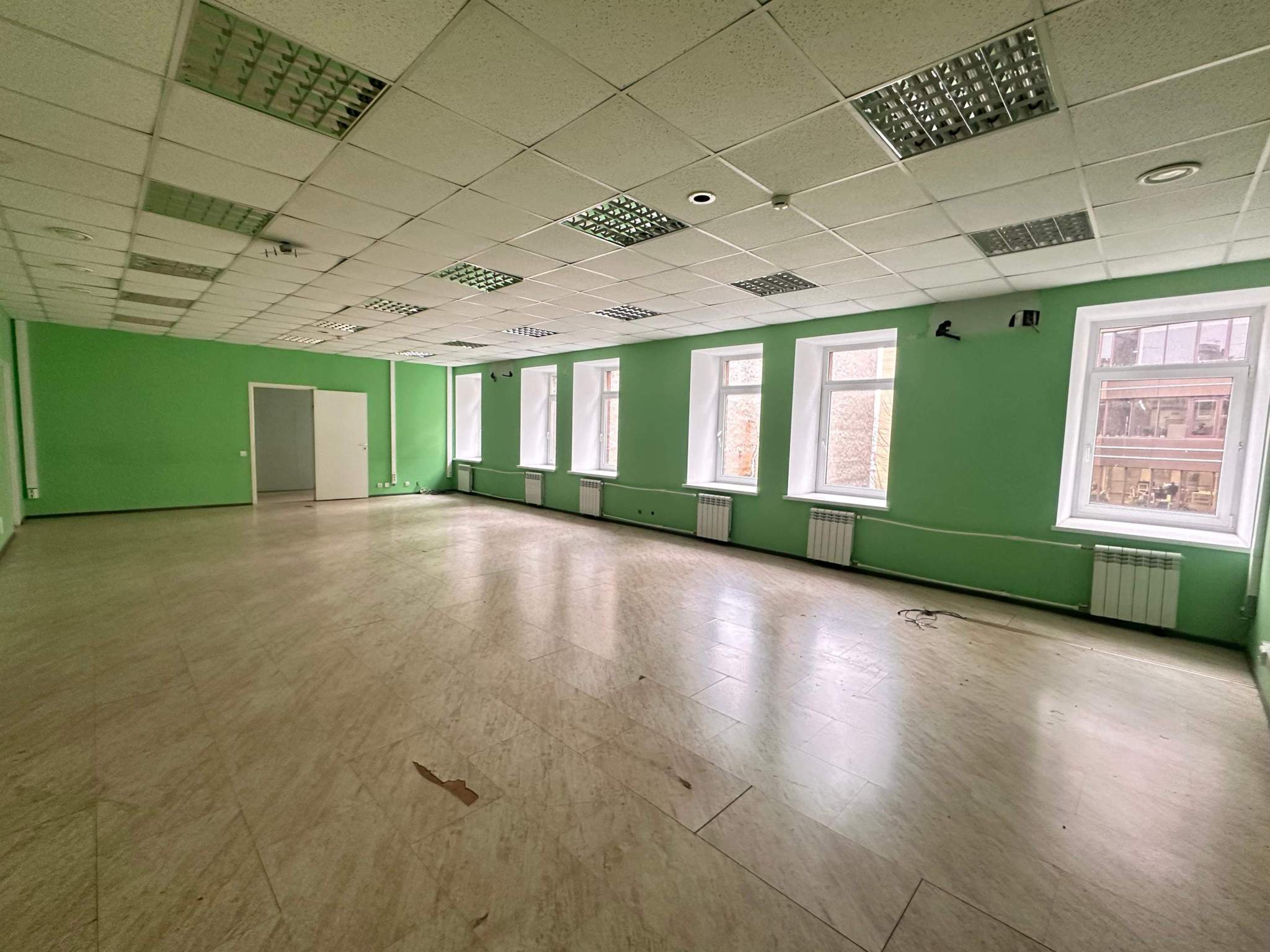 Продам офис 218.7 м.кв.
