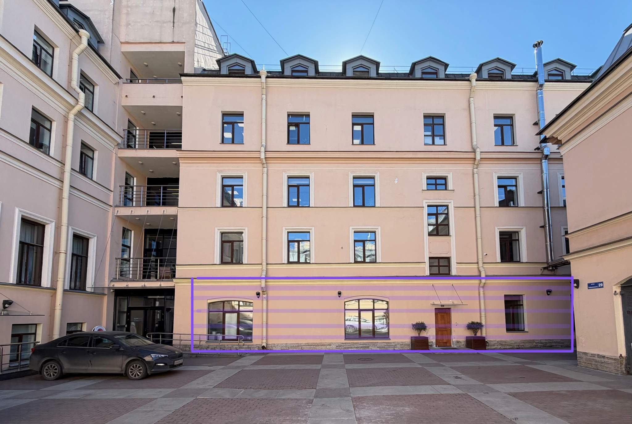 Сдам в аренду офис 210 м.кв.