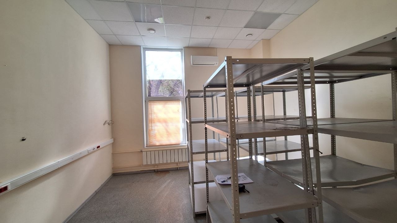 Сдам в аренду офис 327.6 м.кв.