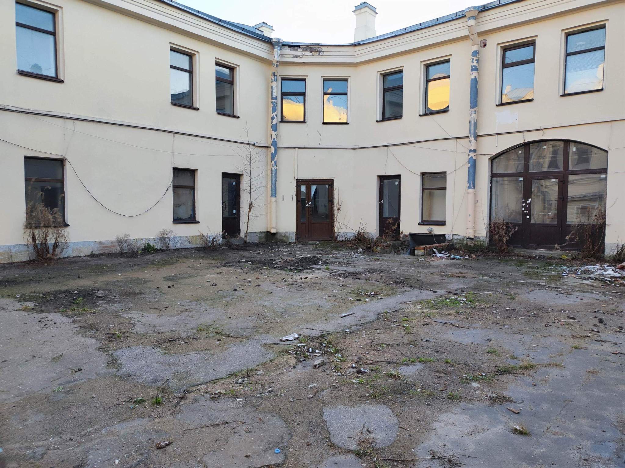Сдам в аренду помещение свободного назначения 3690.5 м.кв.