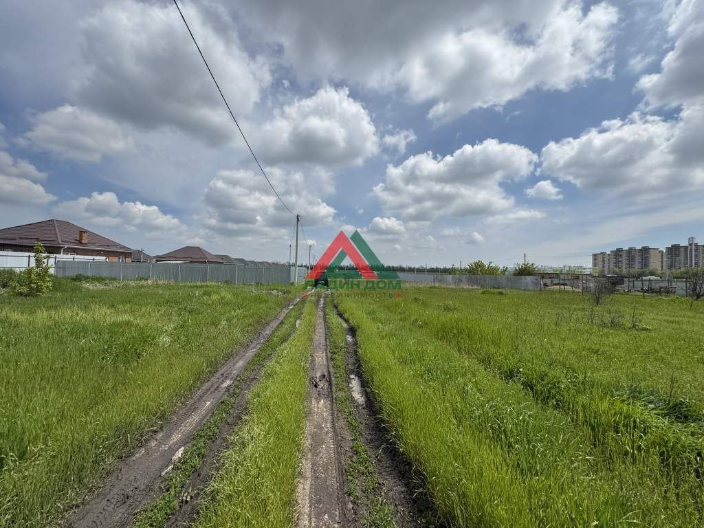 Продам земельный участок 600 м.кв.