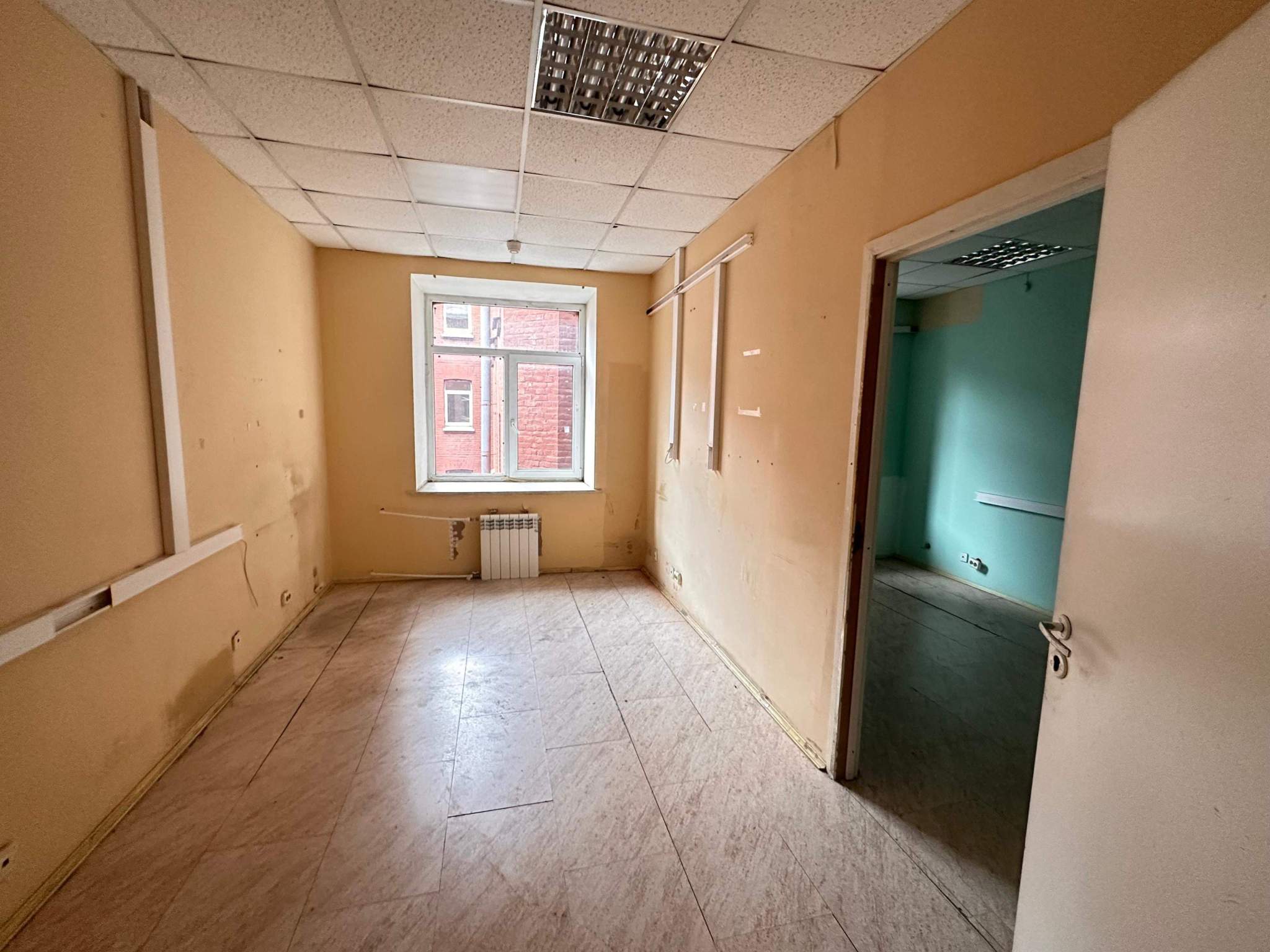 Продам офис 218.7 м.кв.