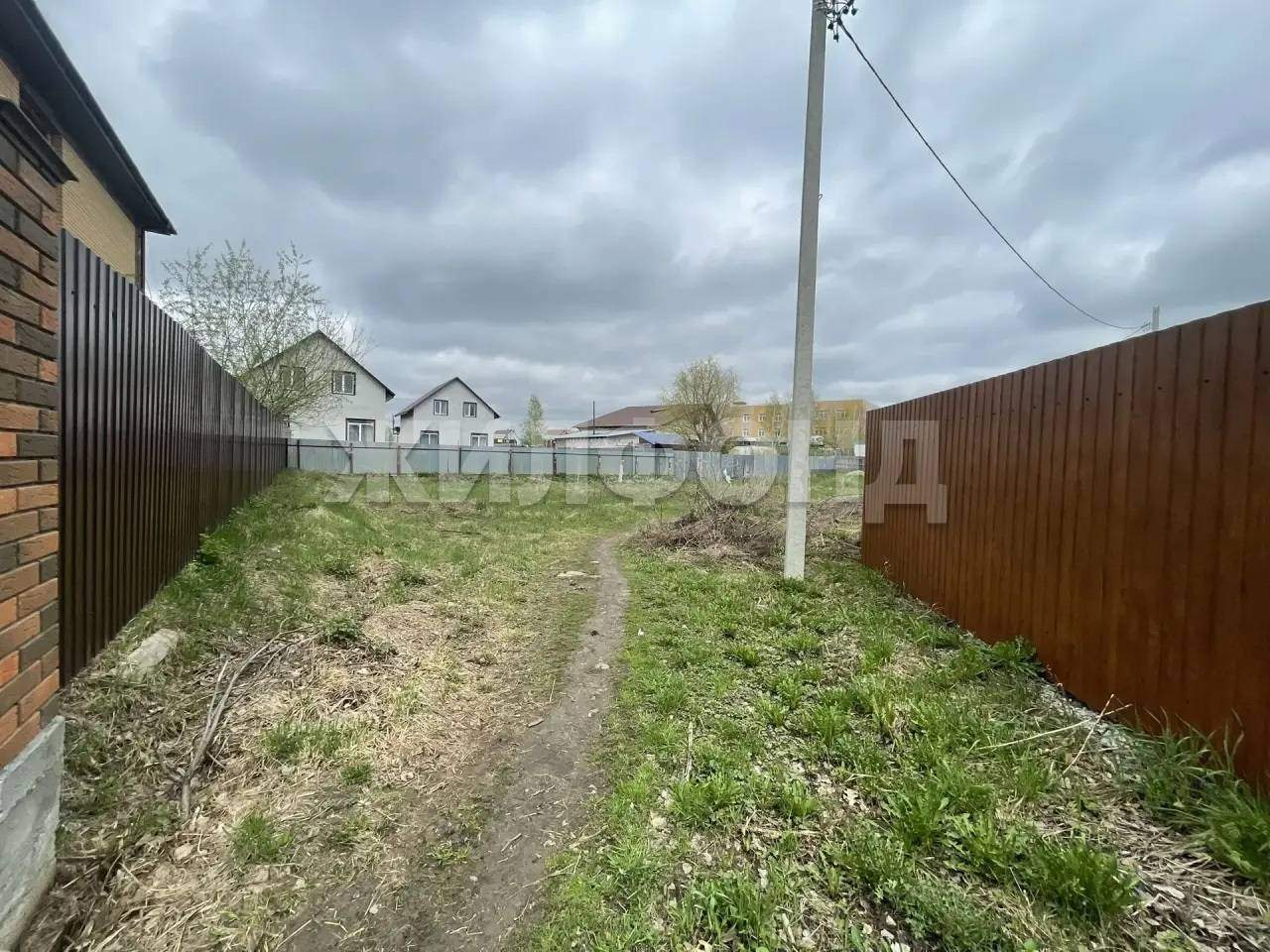 Продам земельный участок 800 м.кв.